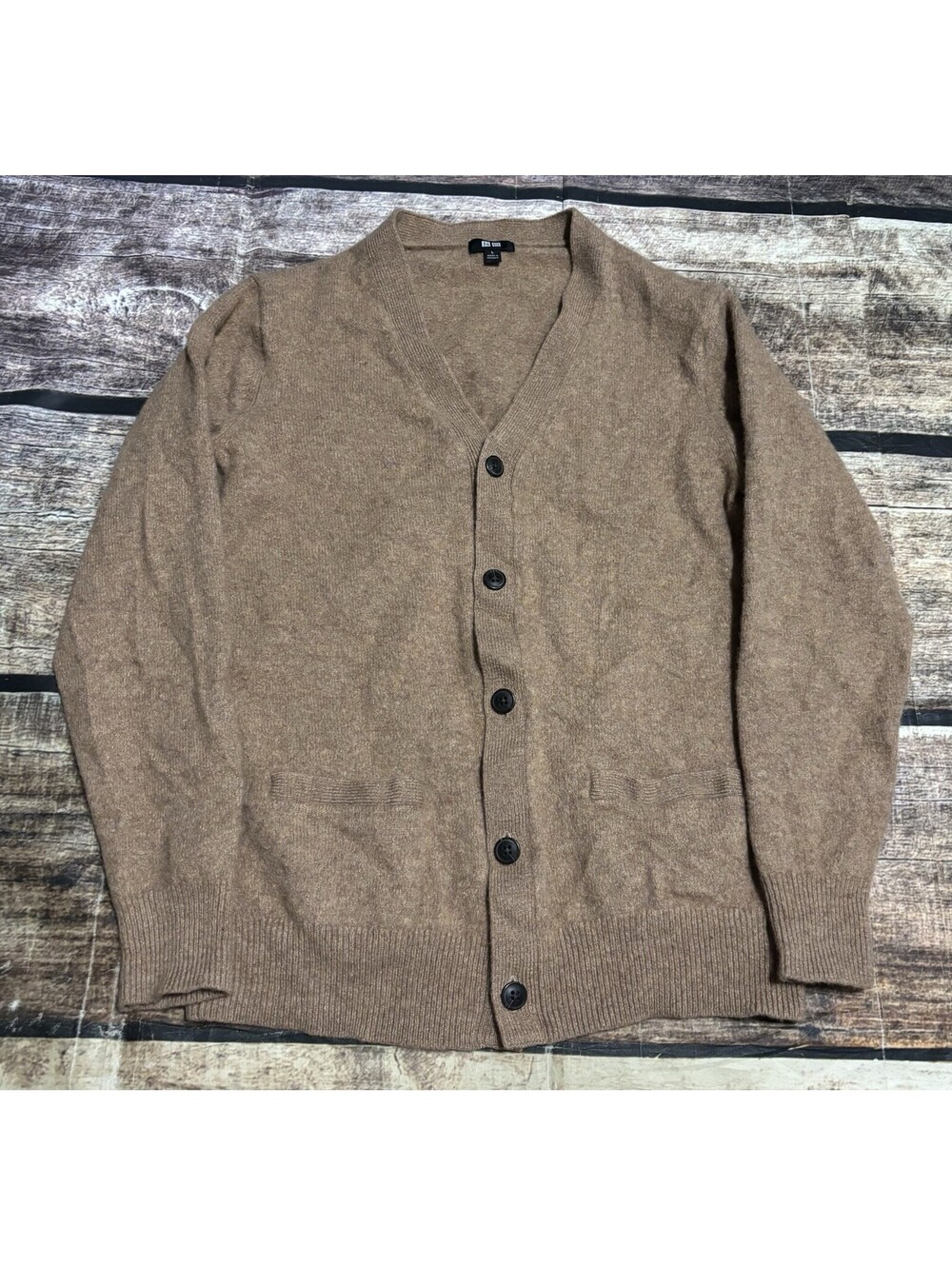Uniqlo Cardigan Sweater Womens Medium Wool Tan